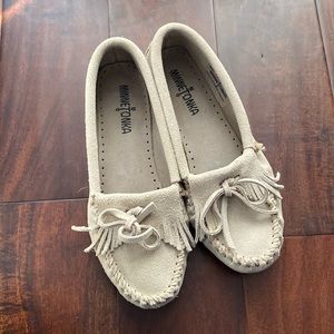 💥HP💥Minnetonka Moccasins